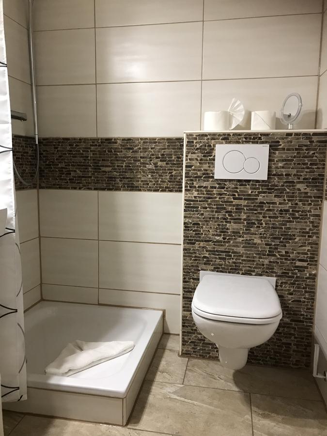 Hotel Seemeile คุกซ์ฮาเวน ภายนอก รูปภาพ