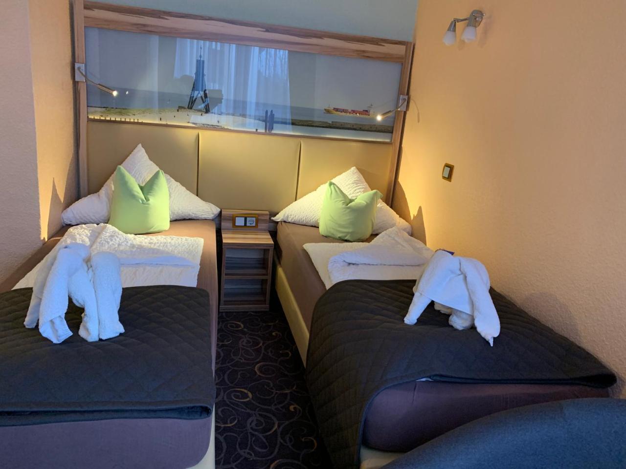 Hotel Seemeile คุกซ์ฮาเวน ภายนอก รูปภาพ