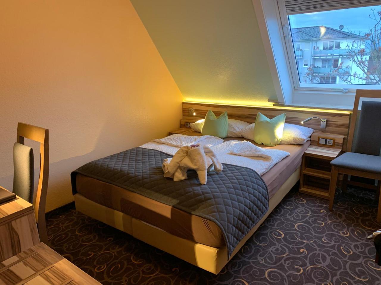 Hotel Seemeile คุกซ์ฮาเวน ภายนอก รูปภาพ
