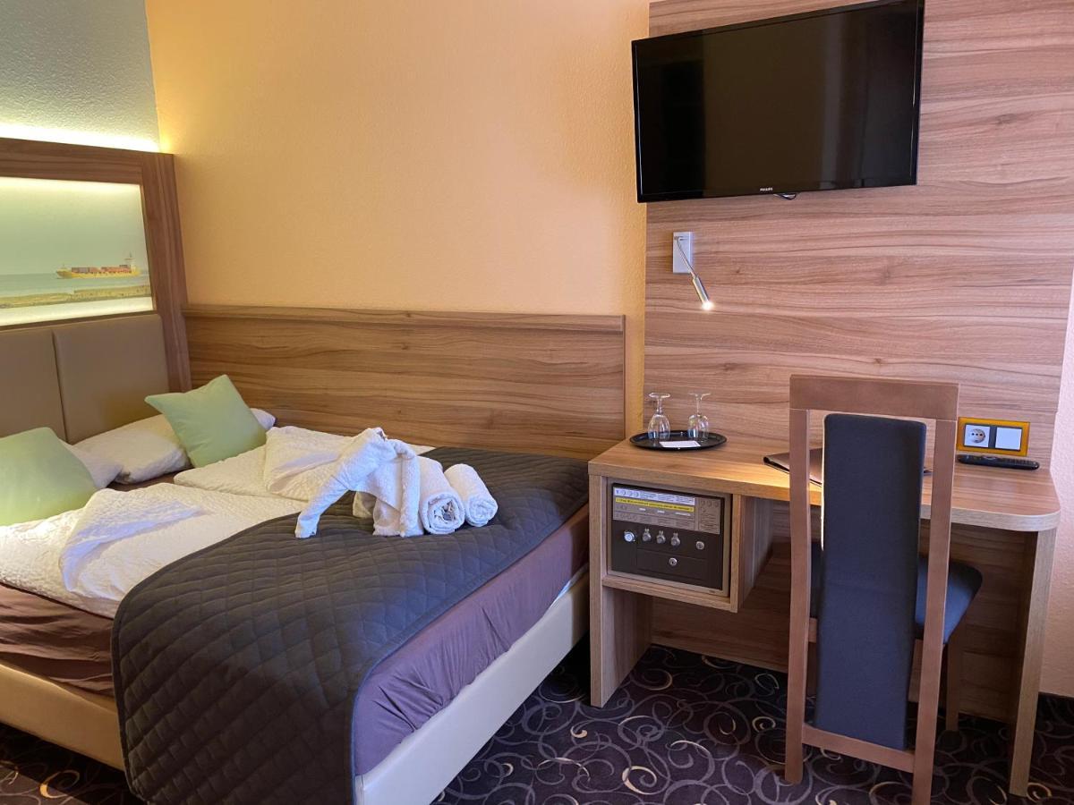 Hotel Seemeile คุกซ์ฮาเวน ภายนอก รูปภาพ